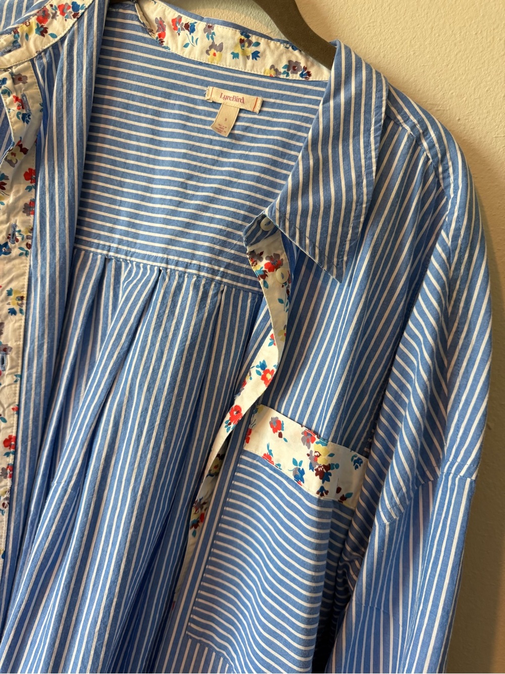Anthropologie LyreBird Cotton Oversized Buttondown Shirt (Blue Motif) (S) - Picture 6 of 7